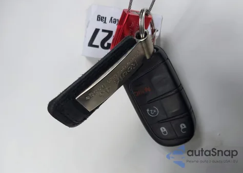 2019 Jeep Compass Latitude 4X4 from USA, damaged, VIN 3C4NJDBB0KT684157